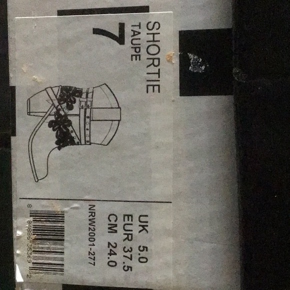 Not Rated Shortie Boot Taupe Size 7 - Picture 2 of 3